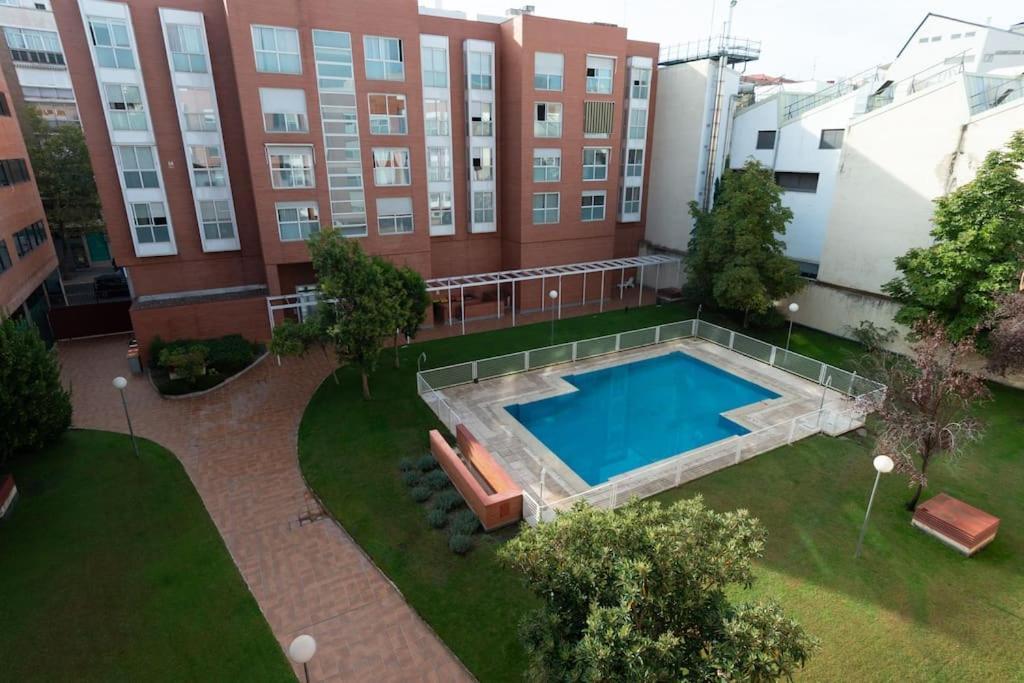 Vivienda Con Zona De Trabajo, Piscina Y Parking Apartment Madrid Exterior photo